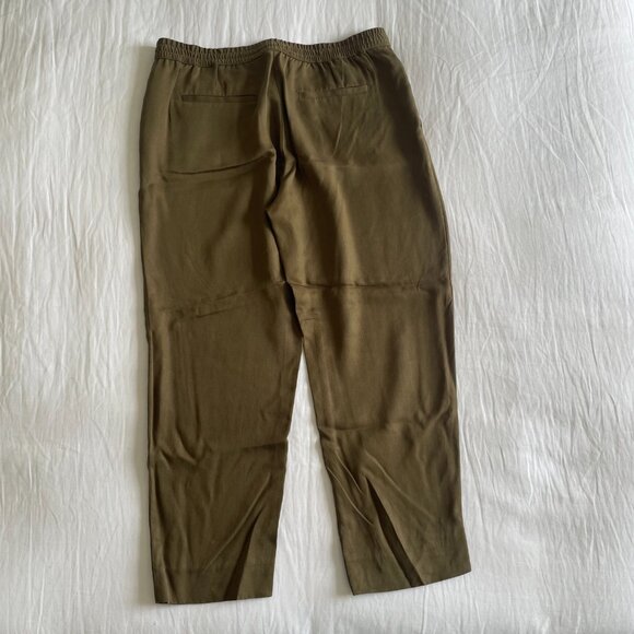 Banana Republic Olive Tapered Pants (sz M) - Picture 5 of 7